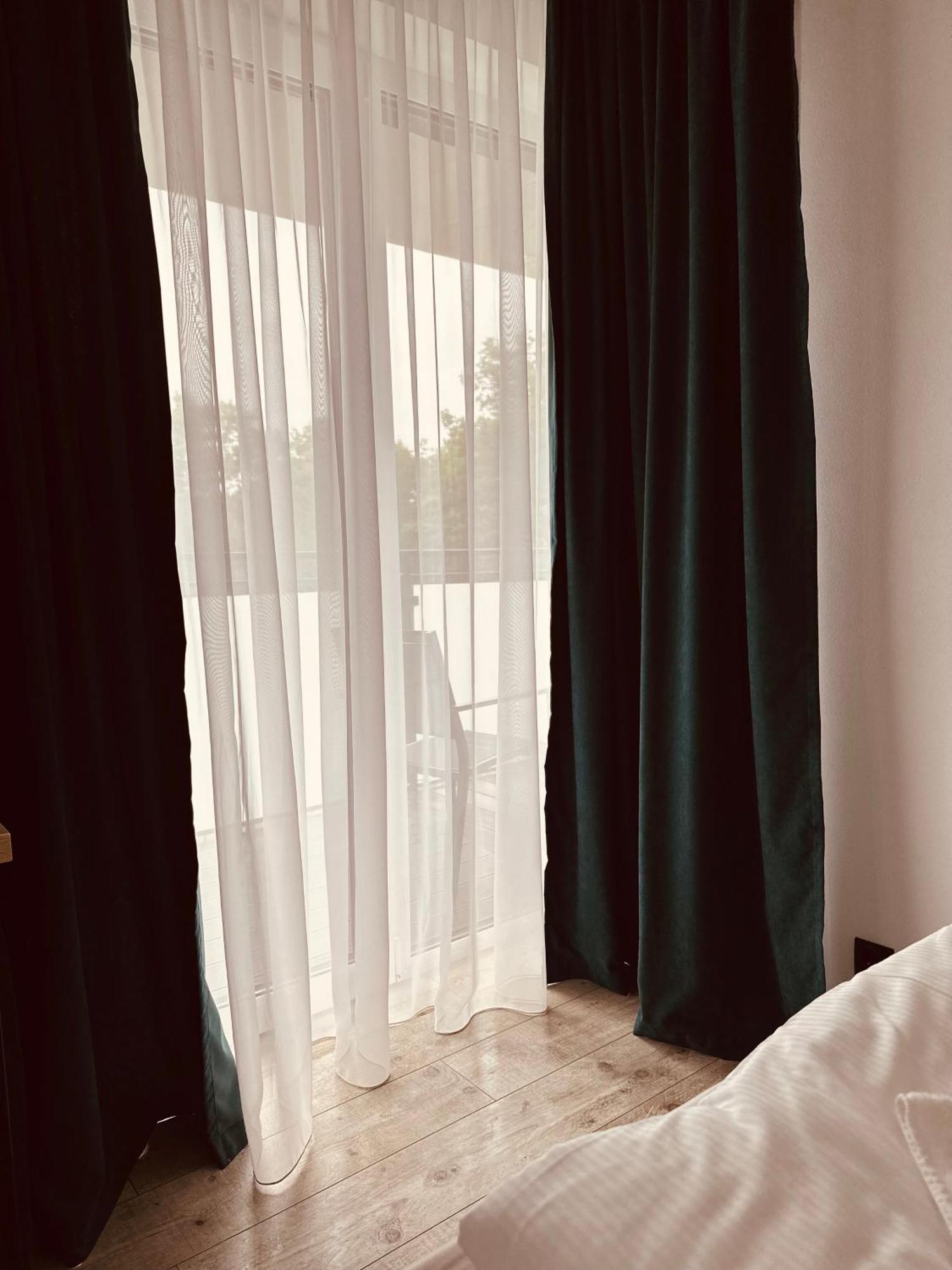 Holiday Siesta Pensjonat, Domki Реваль Экстерьер фото